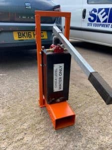 Manual And Powered Hydraulic Pumps image 2