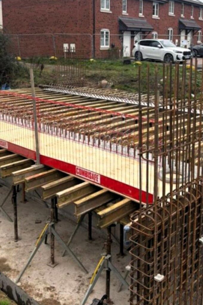 Reinforced concrete bridge deck soffit formwork
